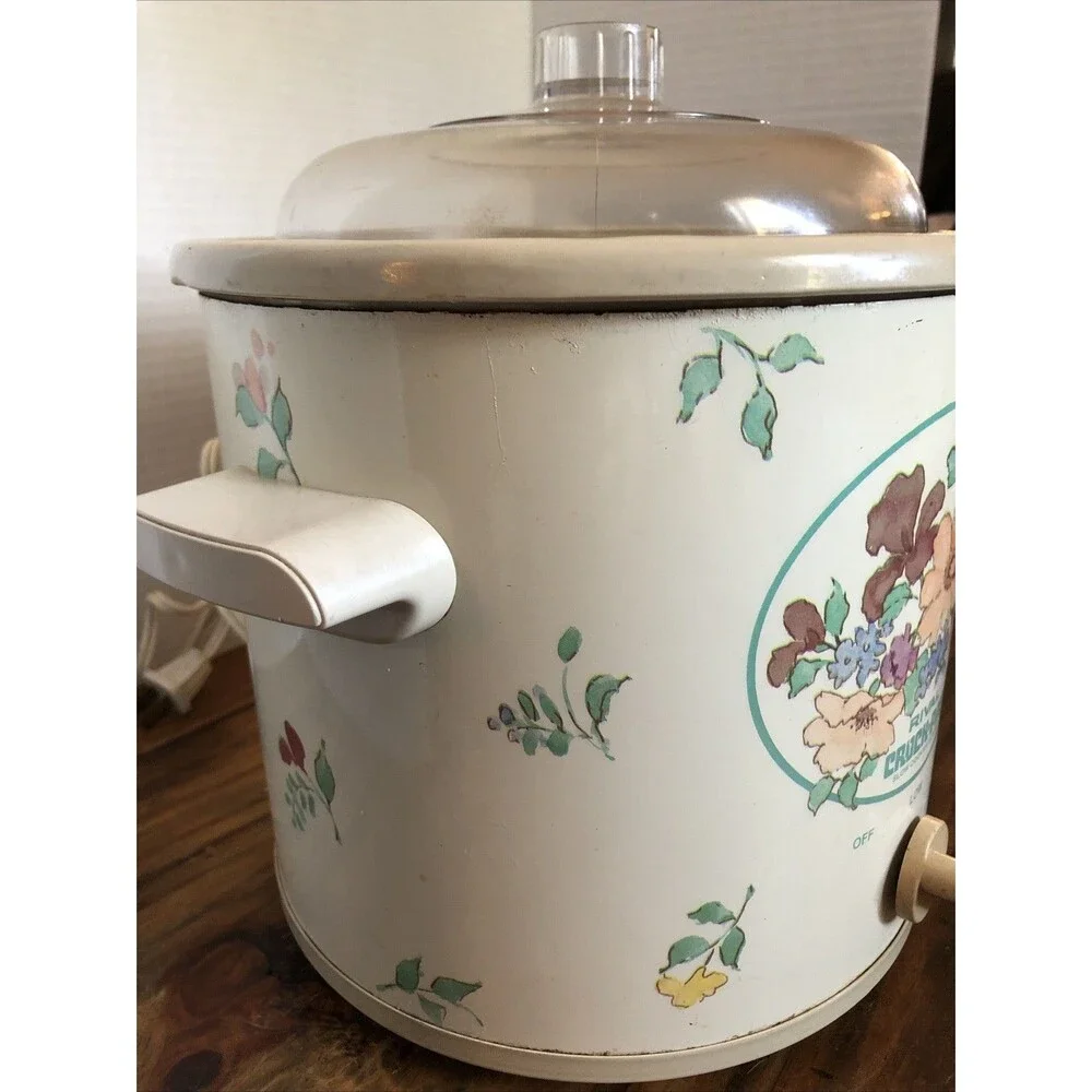 Vintage Rival Crockpot Floral Design Fall Football Season Foods